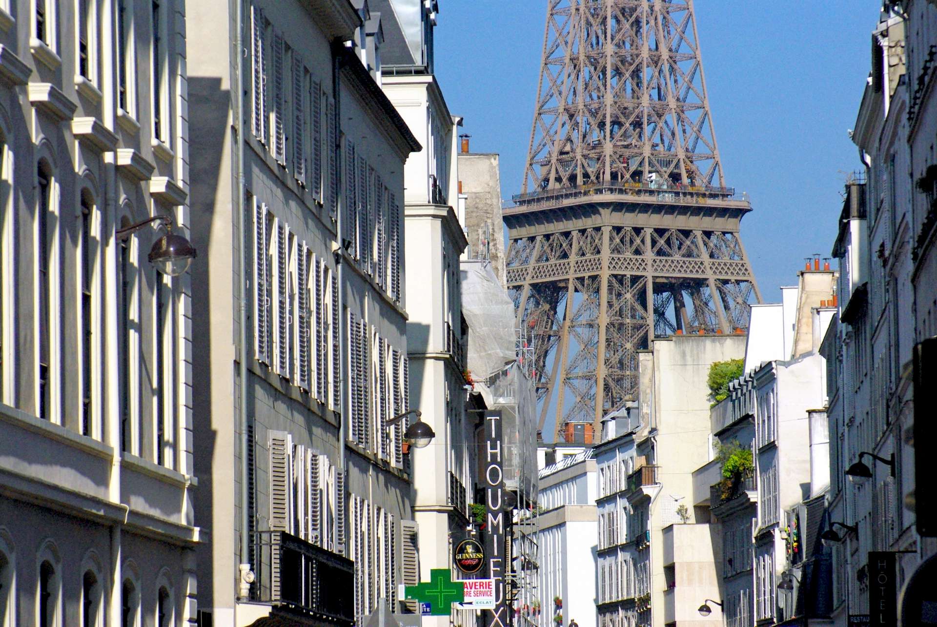 Eiffel Tower Walk
